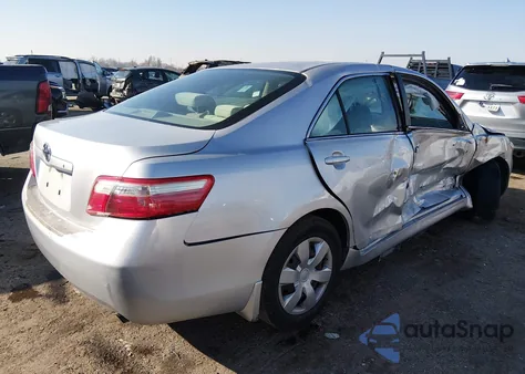 2009 Toyota Camry z USA, uszkodzony, nr VIN 4T1BE46K69U400835